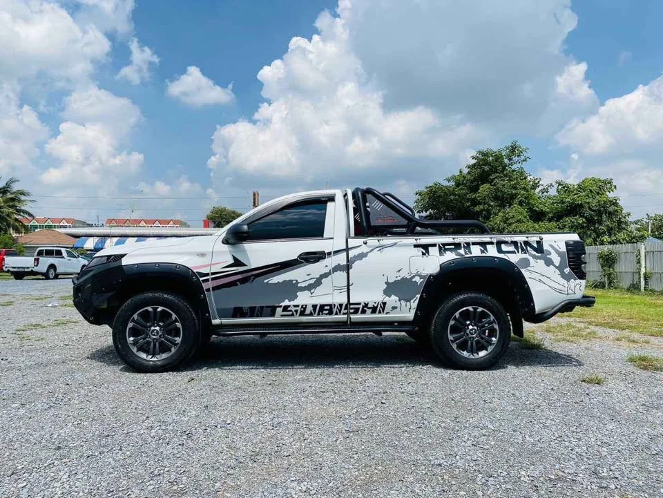 2022 Mitsubishi Triton V 3