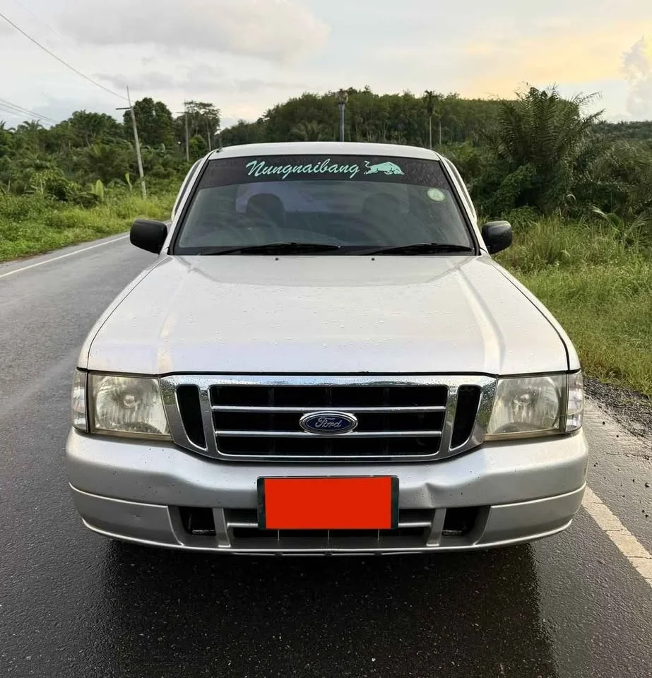 2004 Mazda 2500 Fighter V 2