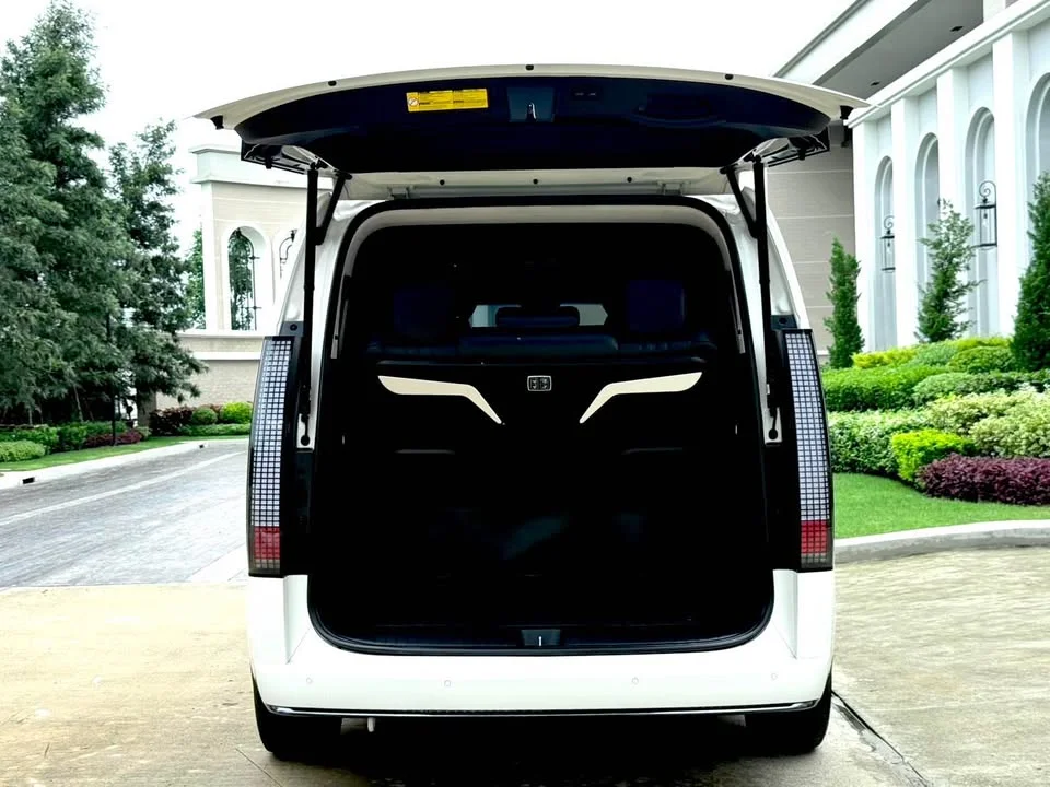 2023 Hyundai Staria US4 2