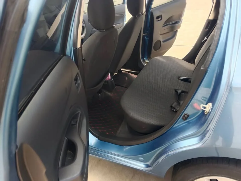 2012 Mitsubishi Mirage VI 2