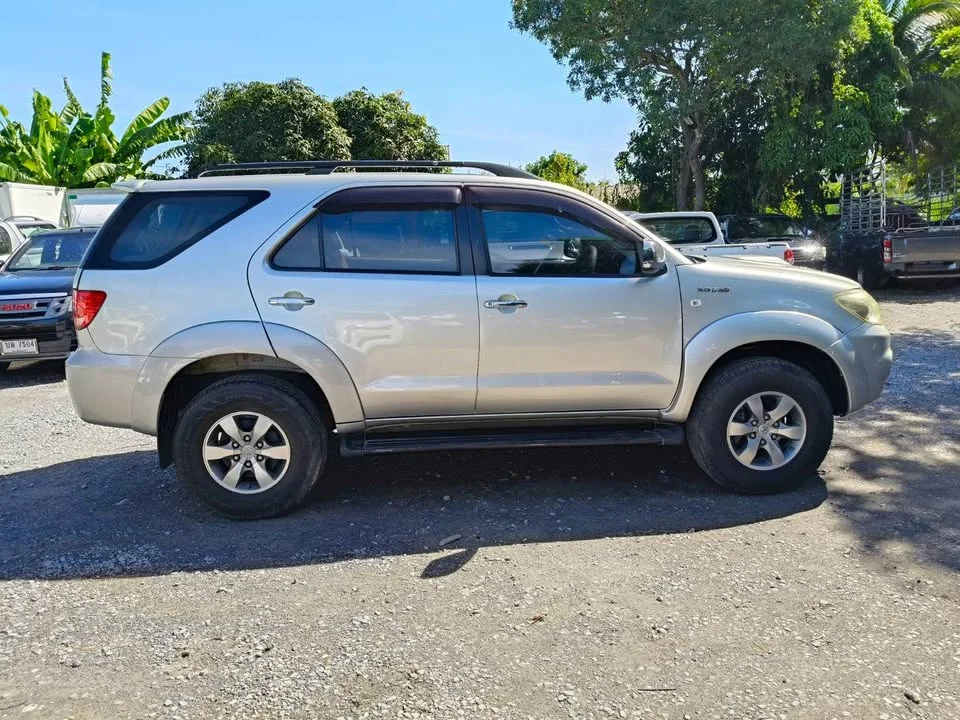2008 Toyota Fortuner I 3