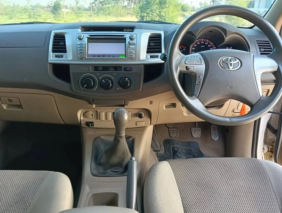 2013 Toyota Hilux VII 3