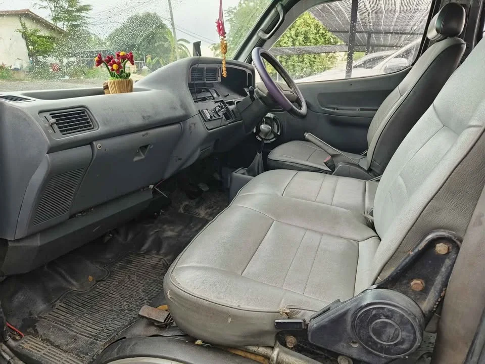 1993 Toyota Commuter IV (H100) 2