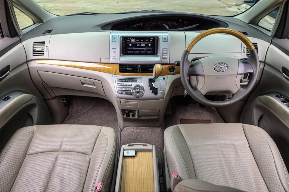 2007 Toyota Estima III 3