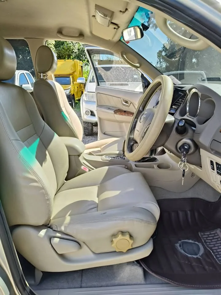 2008 Toyota Fortuner I 3