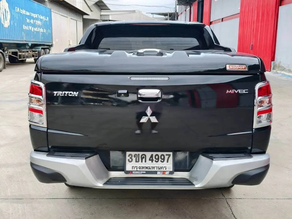 2016 Mitsubishi Triton V 3