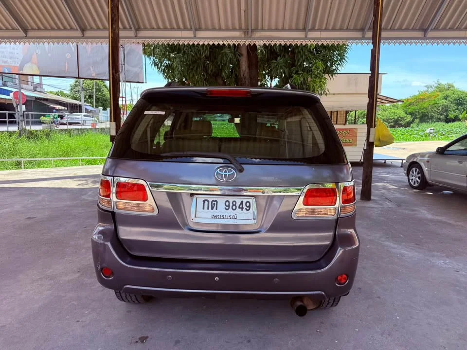 2005 Toyota Fortuner I 2