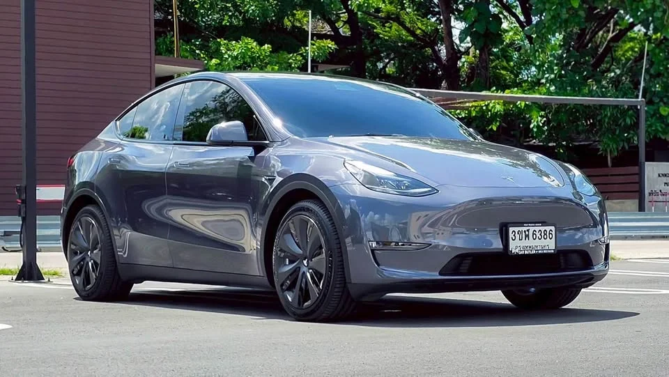 2023 Tesla Model Y 3