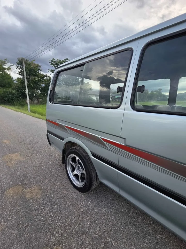 1998 Toyota Commuter IV (H100) 3