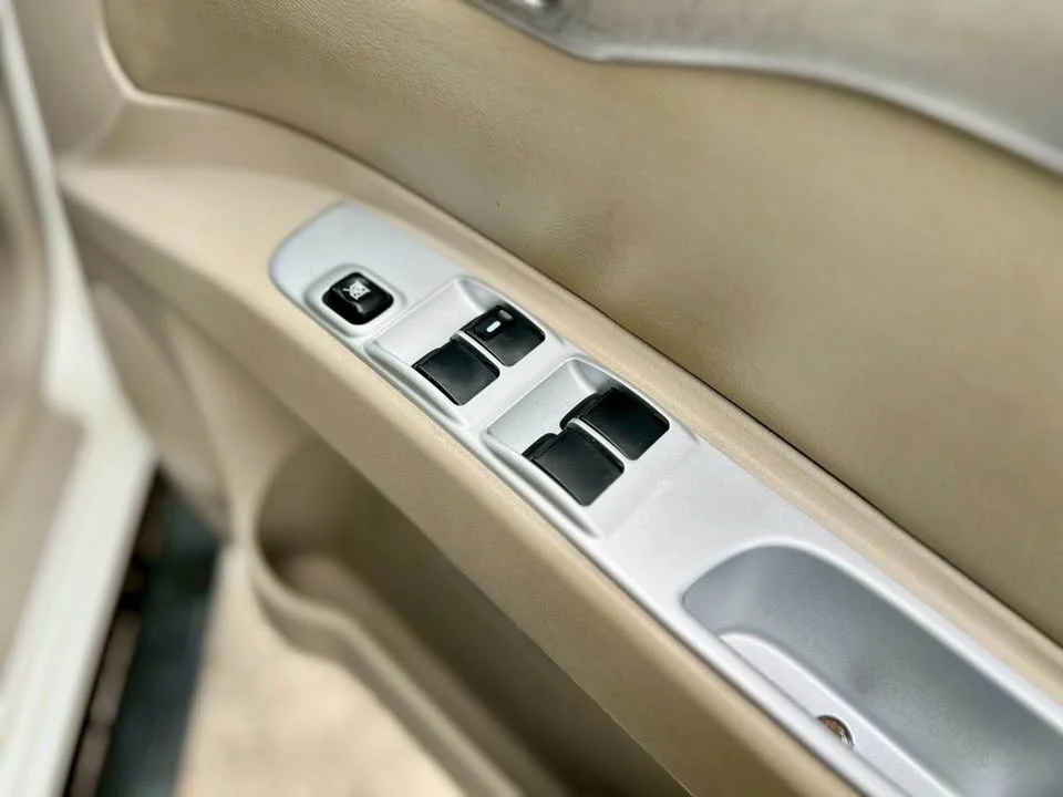2010 Mitsubishi Pajero Sport II 2