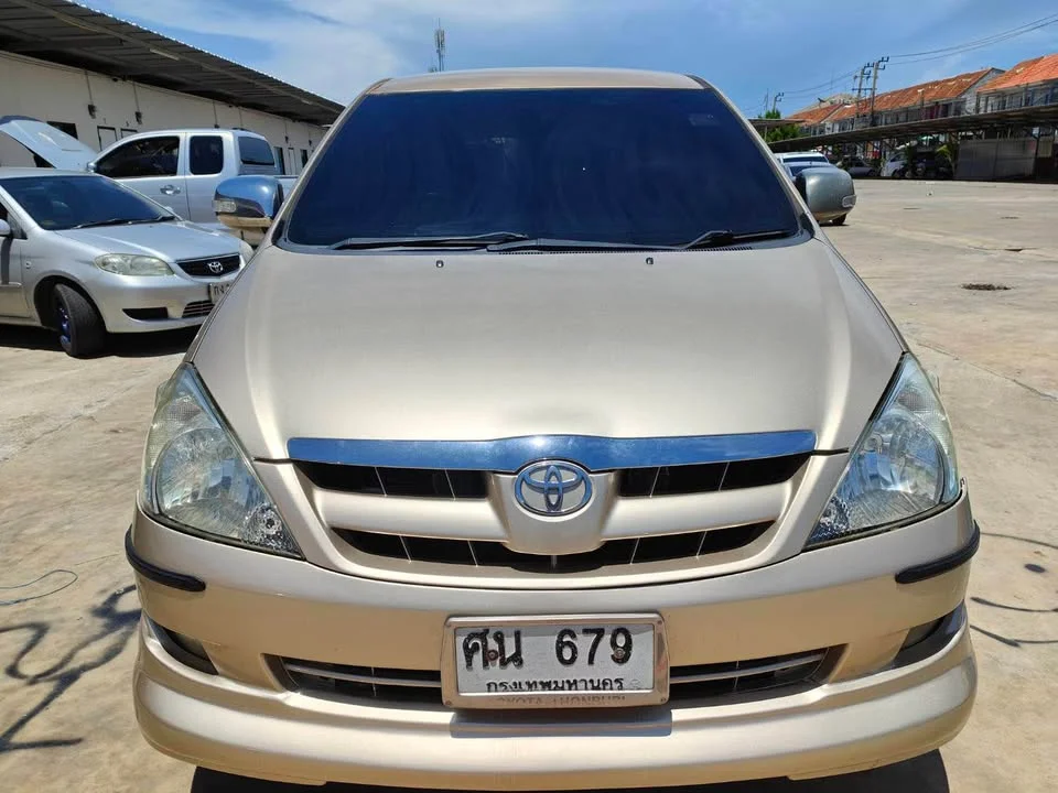 2005 Toyota Innova I 2