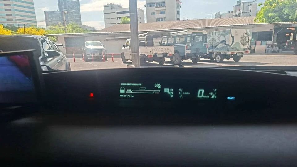 2011 Toyota Prius III 3