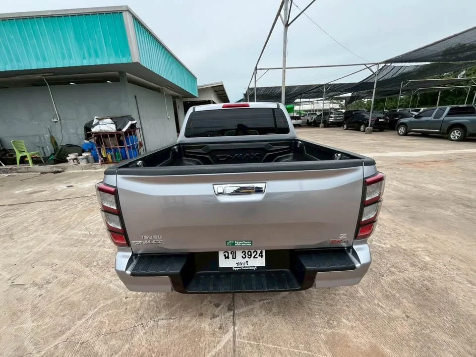 2025 Isuzu D-Max III (RG) 3