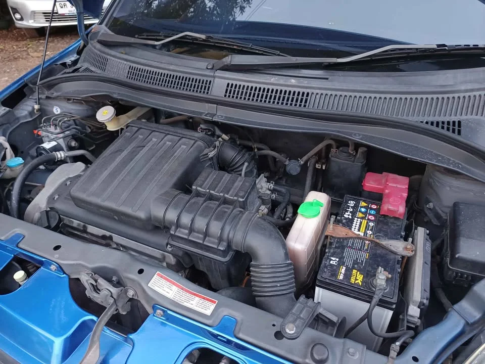 2011 Suzuki Swift I 3