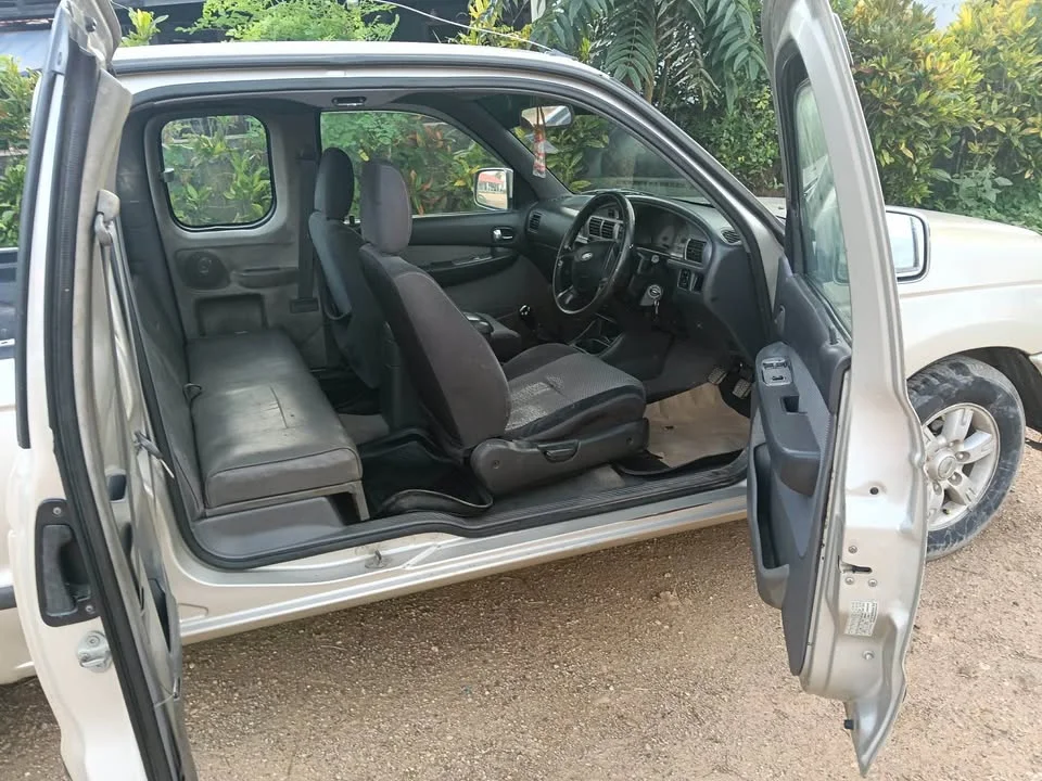 2006 Ford Ranger I 3