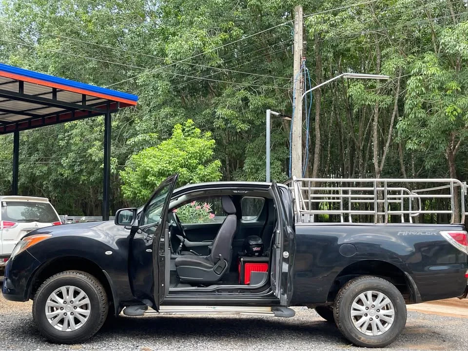 2013 Mazda BT-Series II 2