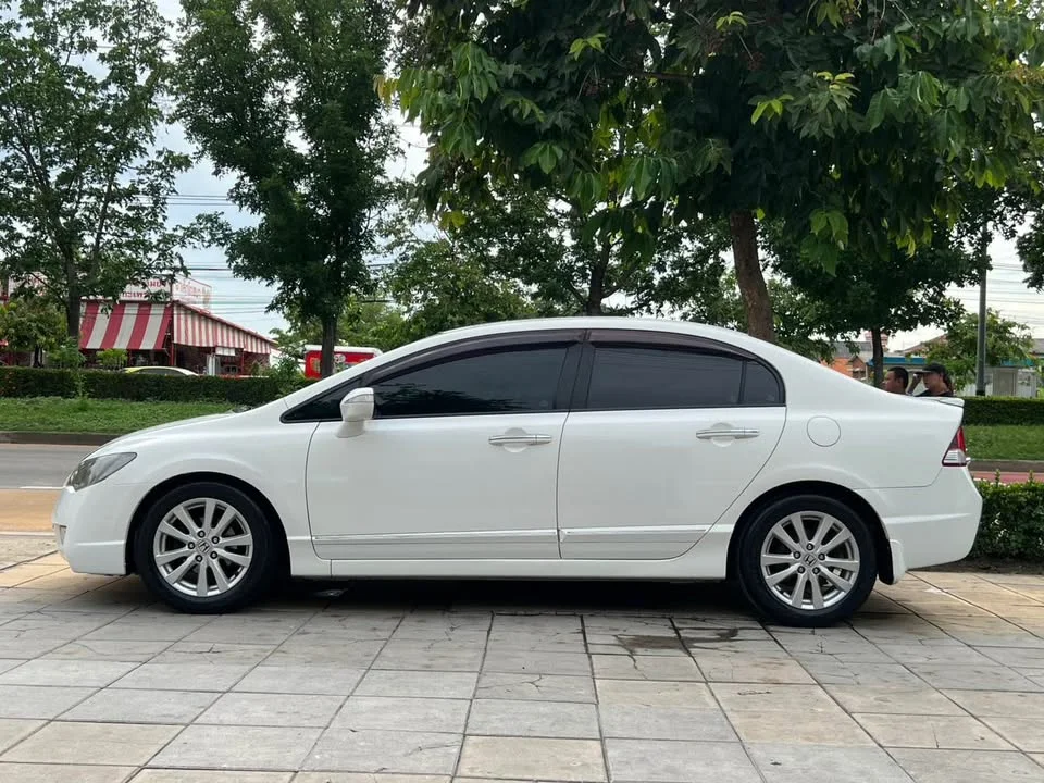 2009 Honda Civic VIII 3