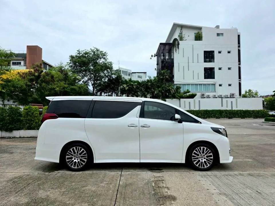 2023 Toyota Alphard, Vellfire III (AH30) 3