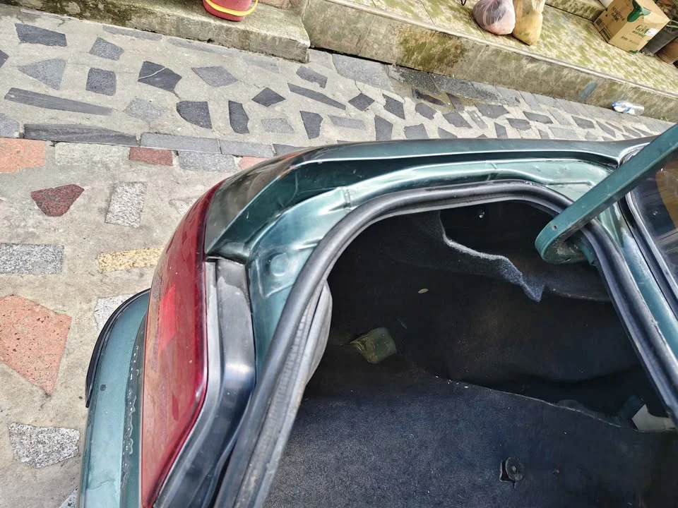1997 Toyota Corolla Altis VIII (E110) 3