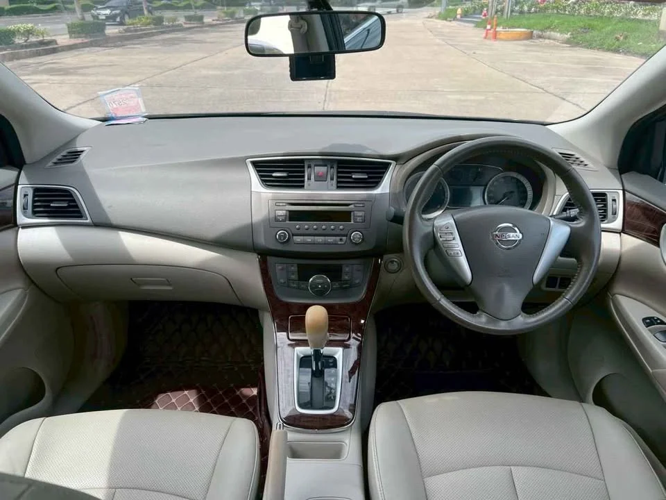 2013 Nissan Sylphy III (B17) 3