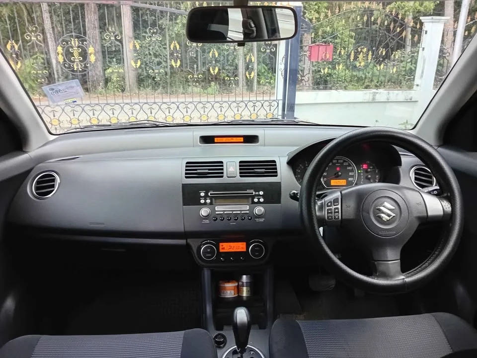 2010 Suzuki Swift I 3
