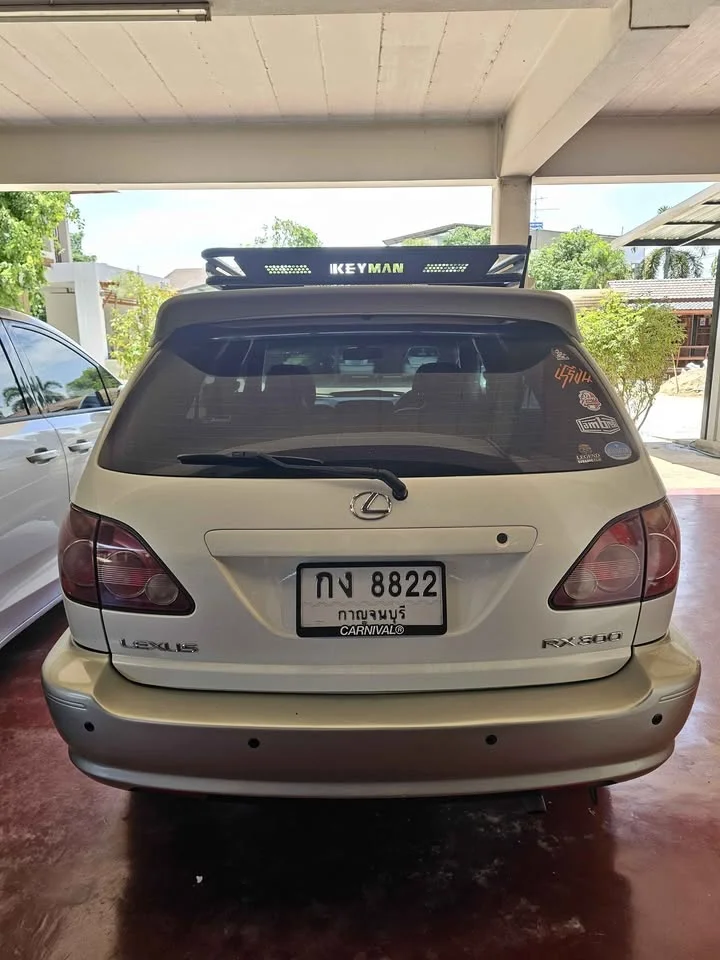 2000 Toyota Harrier I 2