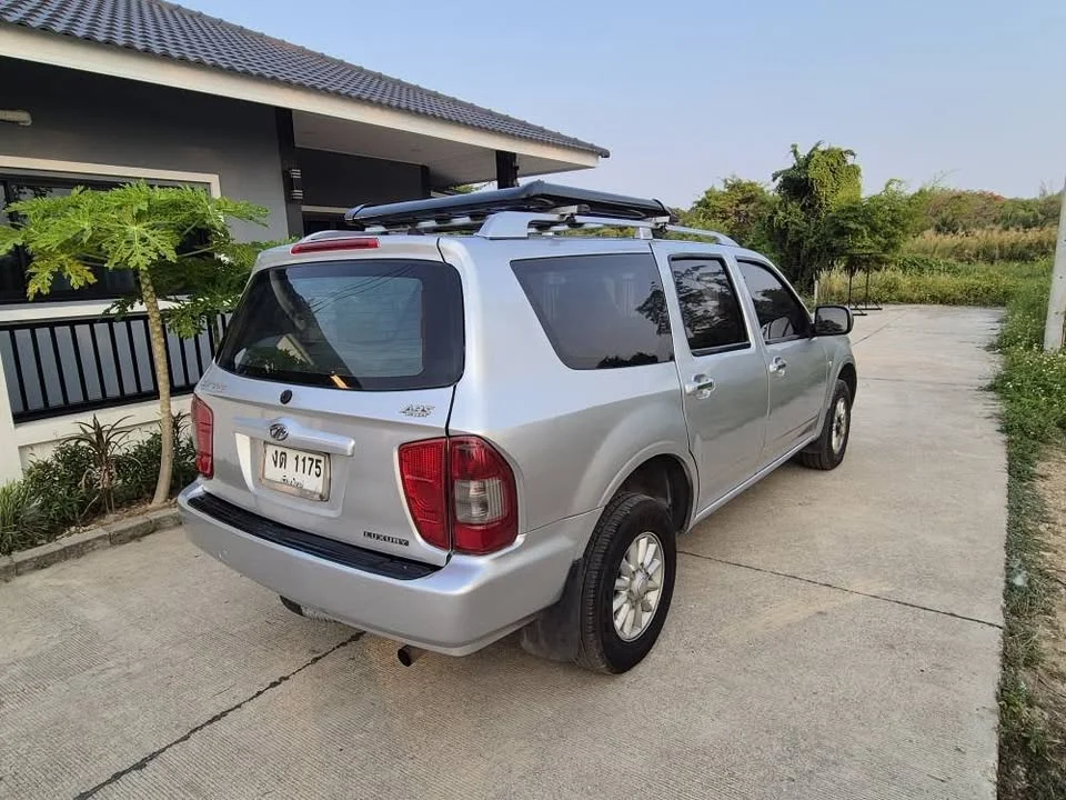 2006 Isuzu  TR Adventure Master II 3