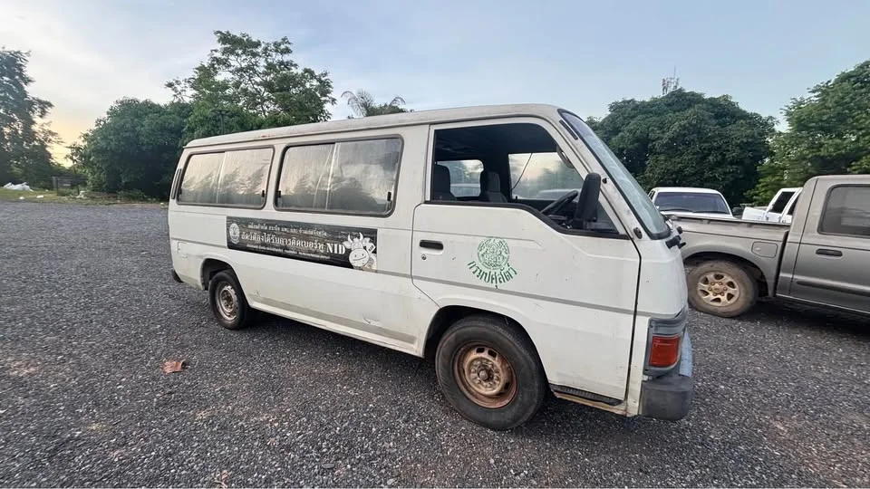 2000 Nissan Urvan IV (E24) 2