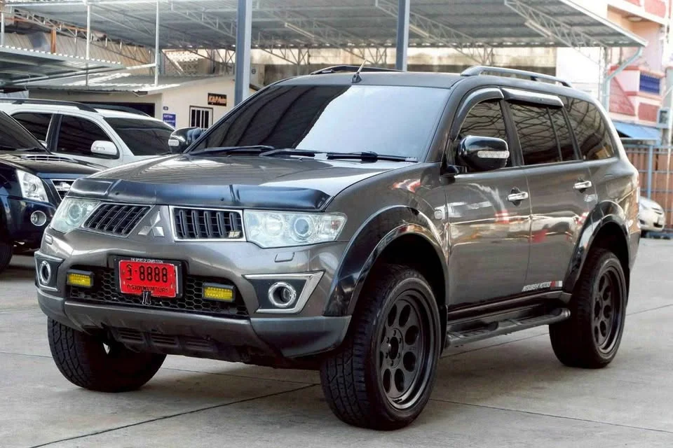 2011 Mitsubishi Pajero Sport II 3