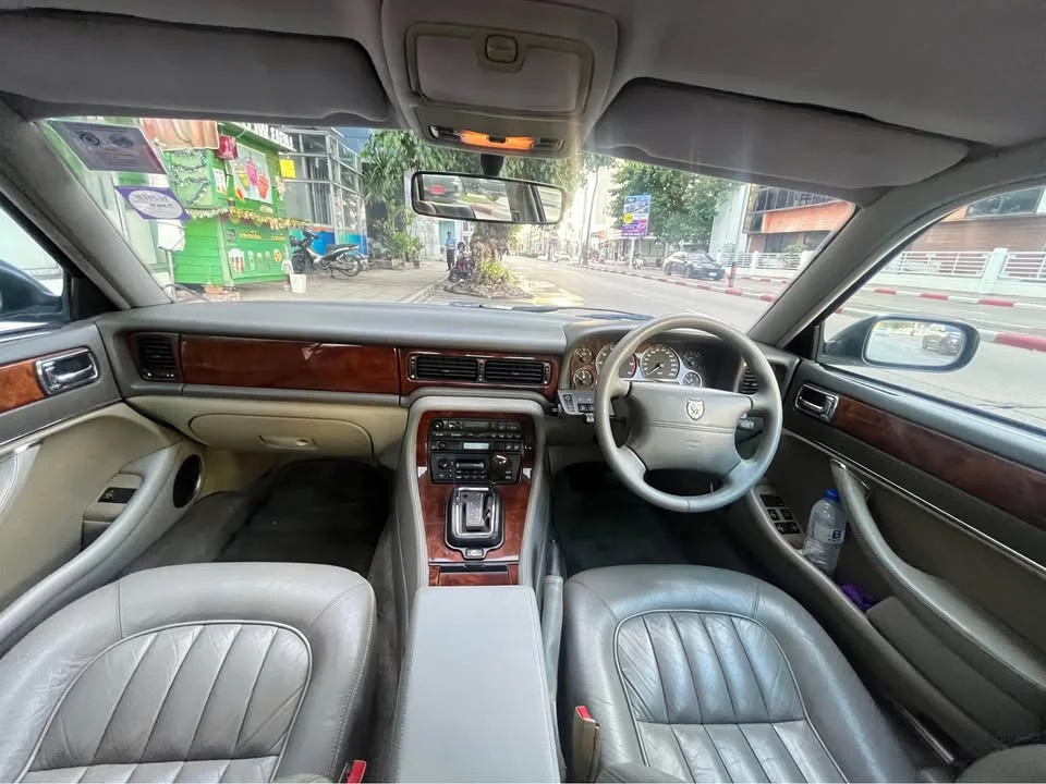 1997 Jaguar XJ X300, X308 3