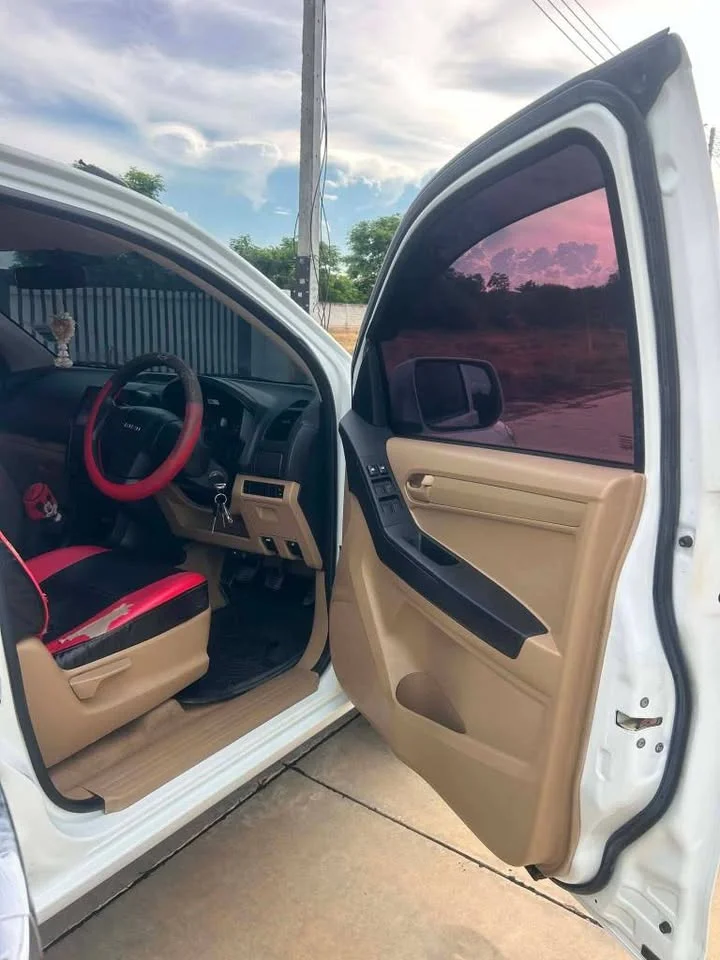 2015 Isuzu D-Max II (RT) 3