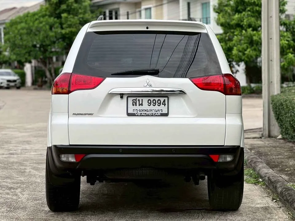 2010 Mitsubishi Pajero Sport II 2