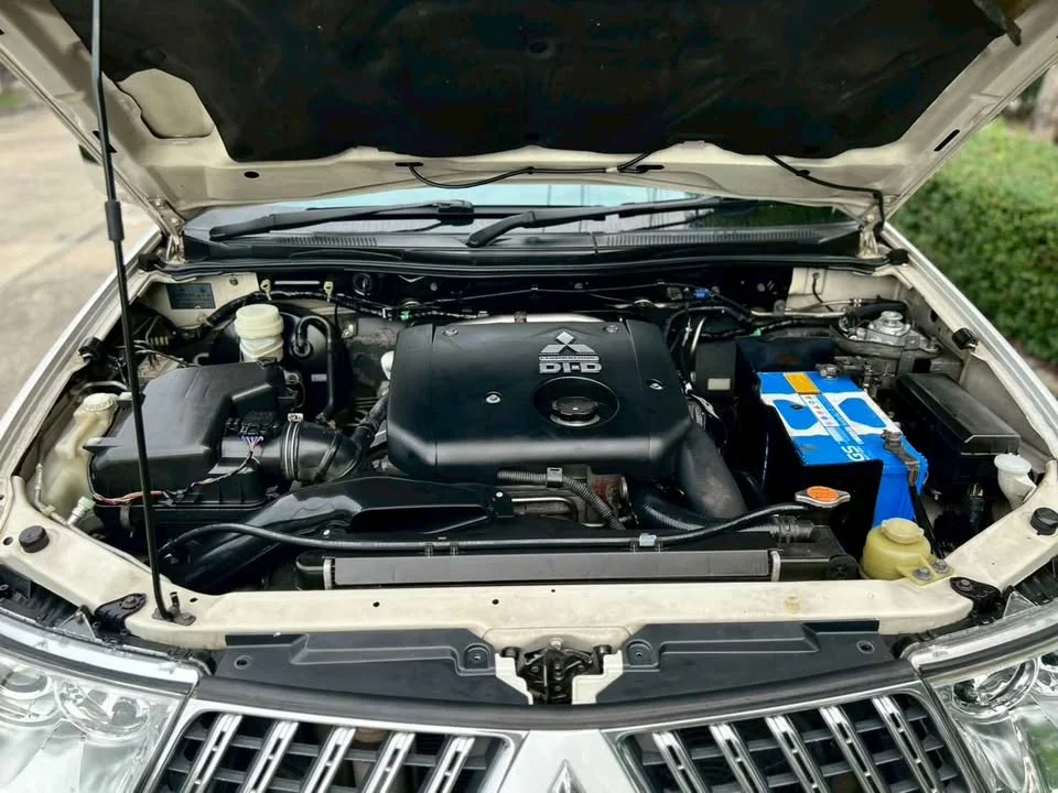 2010 Mitsubishi Pajero Sport II 3