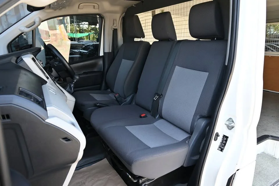2022 Toyota HiAce VI (H300) 2