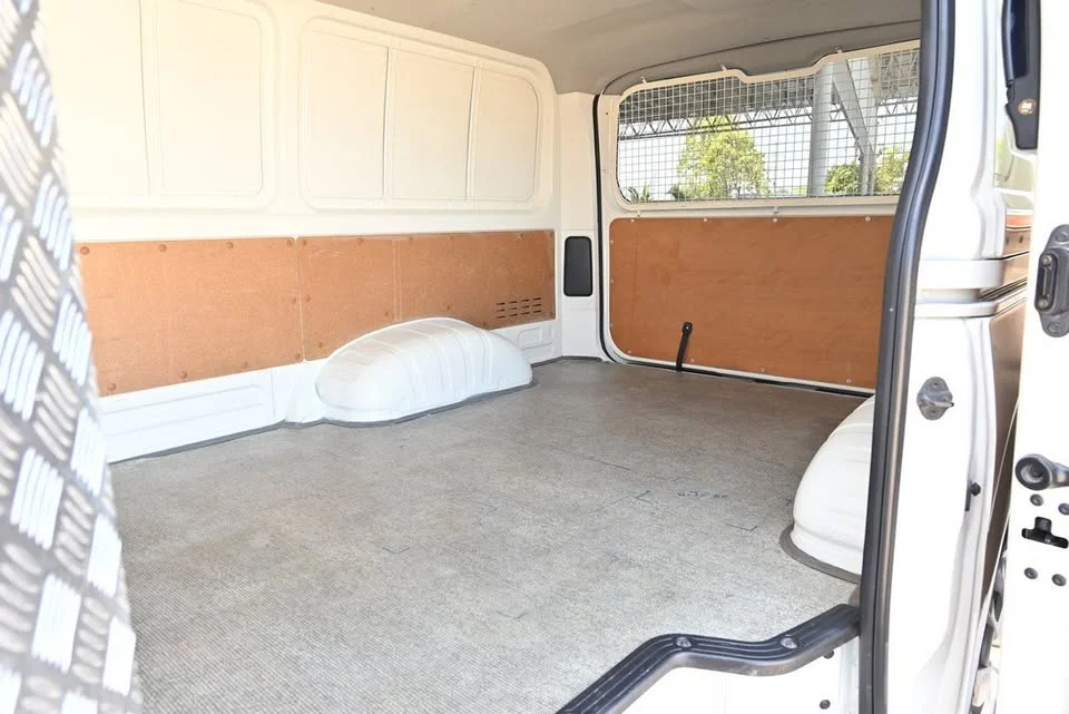 2022 Toyota HiAce VI (H300) 3