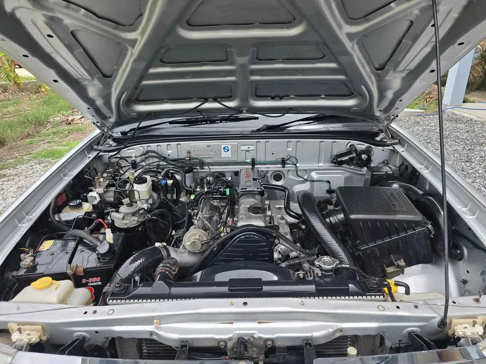 2003 Mazda 2500 Fighter V 2