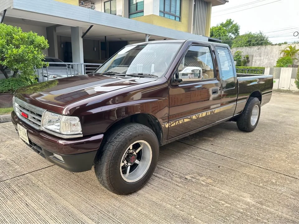 1997 Isuzu TFR III 3