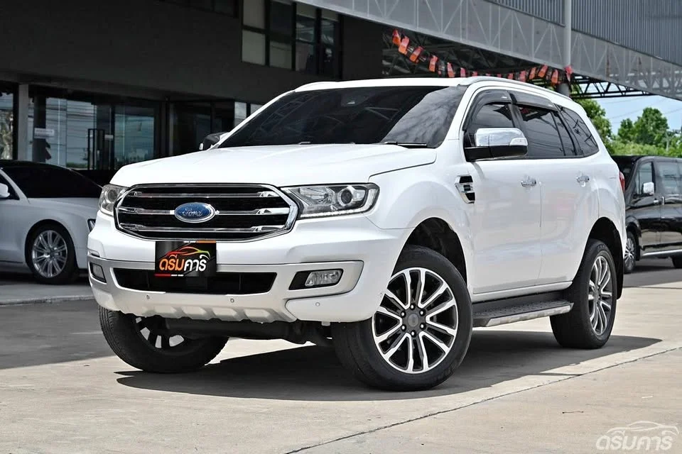 2019 Ford Everest II 2