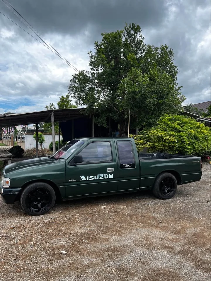 1992 Isuzu TFR III 3