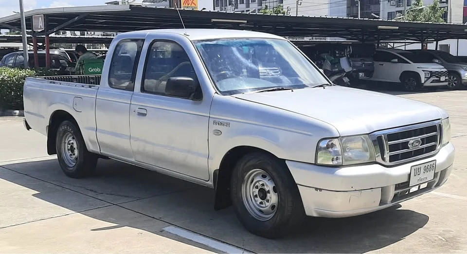 2001 Mazda 2500 Fighter V 2