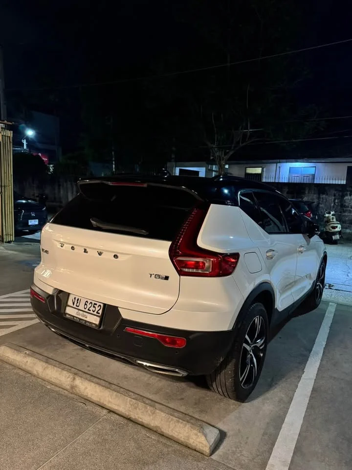 2019 Volvo XC40 3