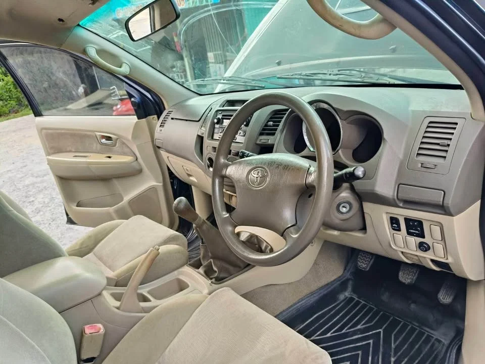 2007 Toyota Fortuner I 3