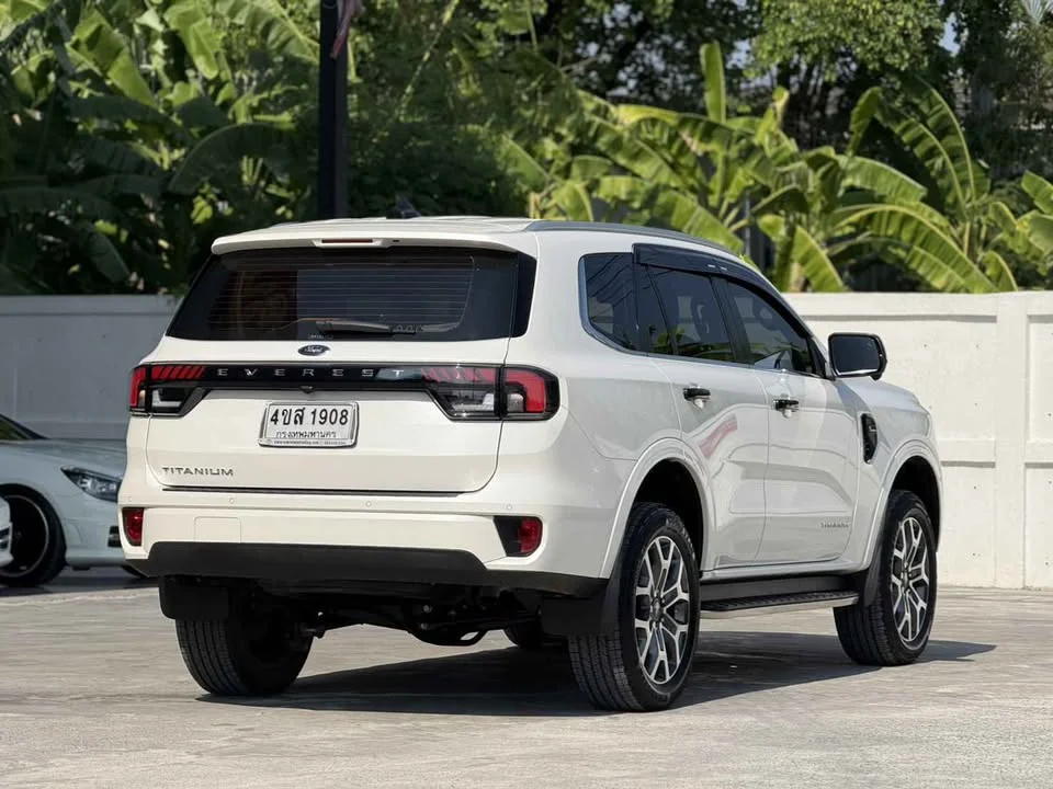 2023 Ford Everest III 2