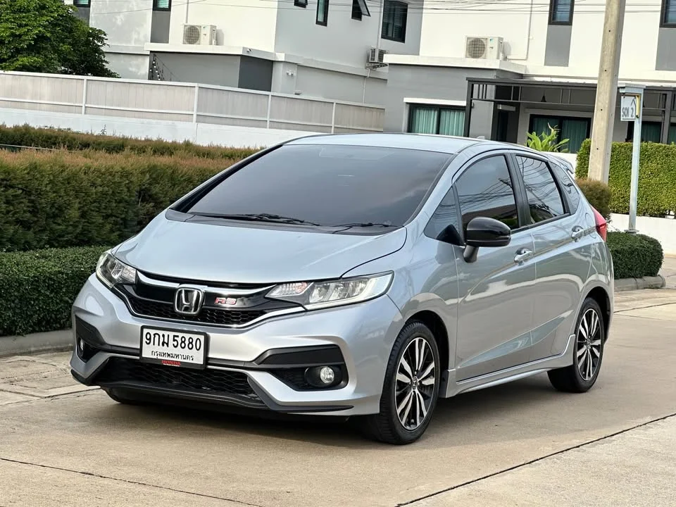 2020 Honda Jazz III 2