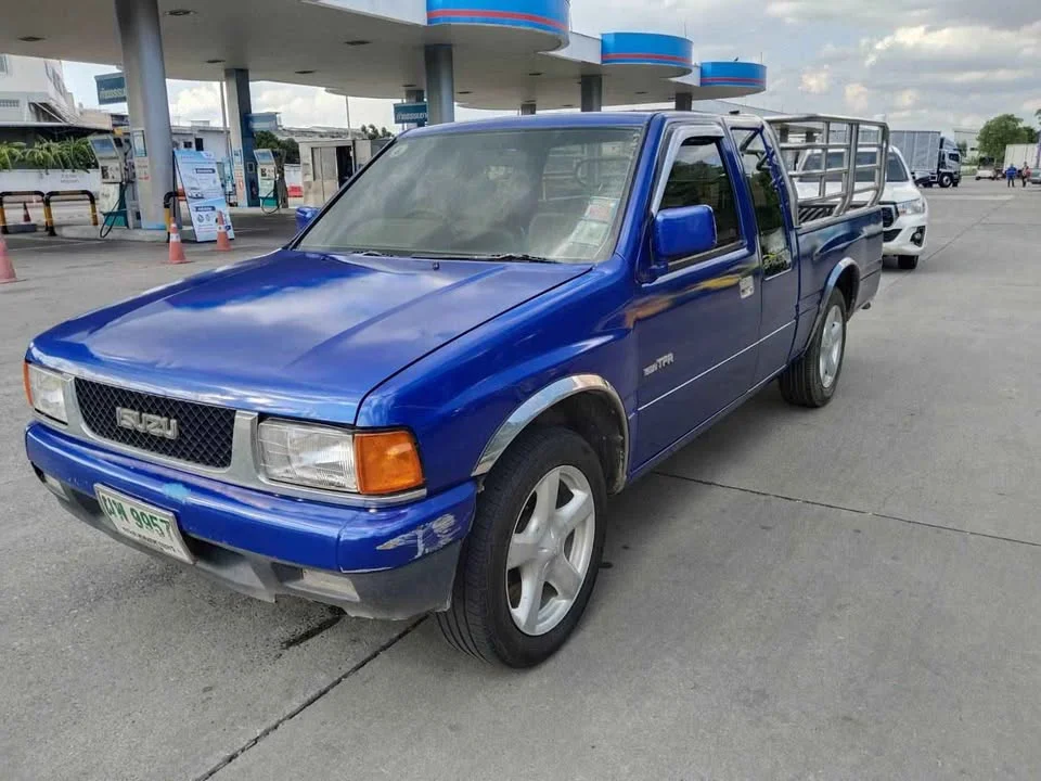 1992 Isuzu TFR III 2