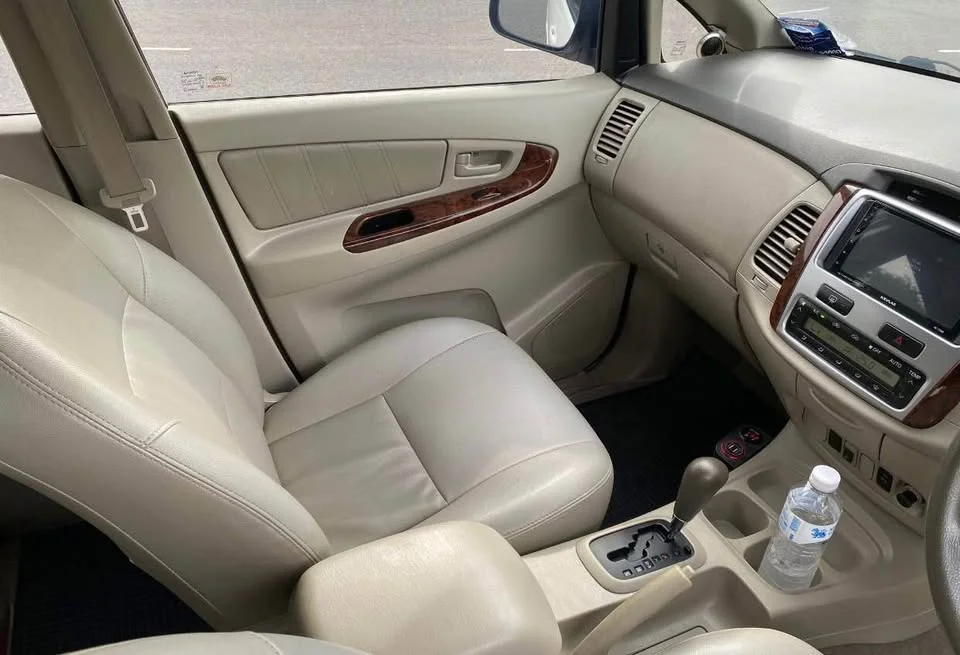 2013 Toyota Innova I 2