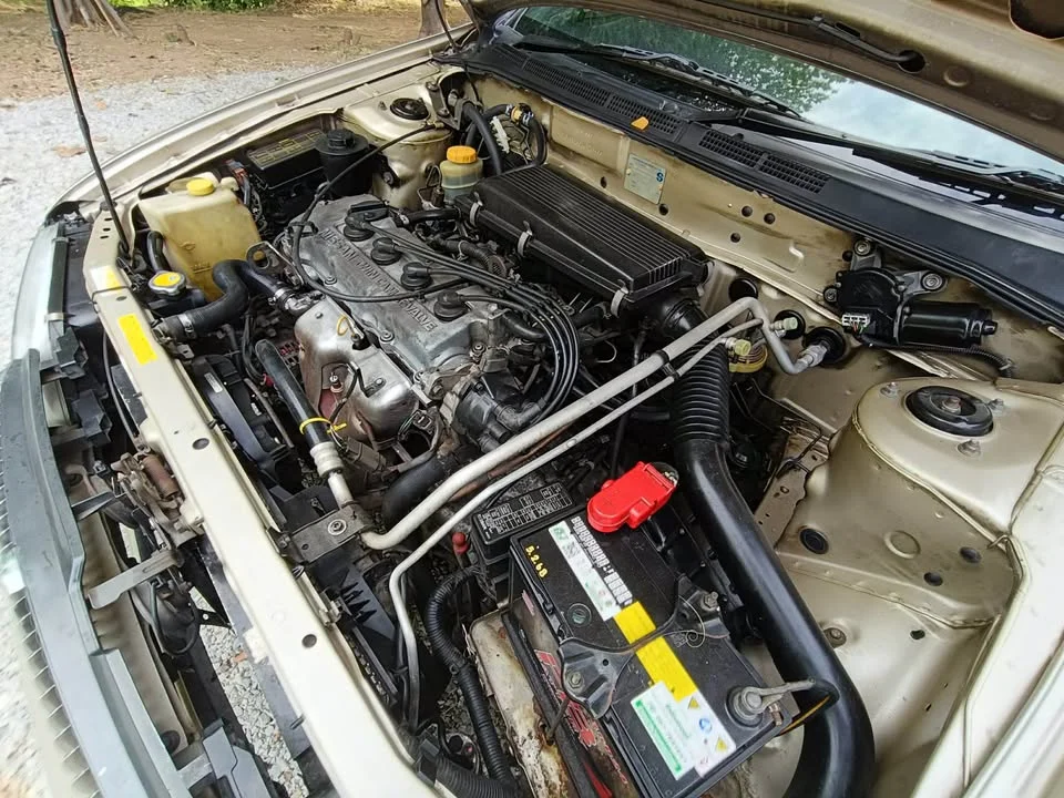 2002 Nissan Sunny IV 3