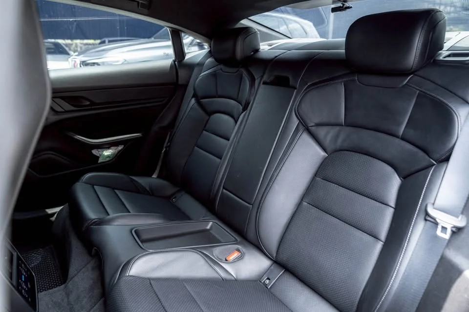 2021 Porsche Taycan 9J1 2