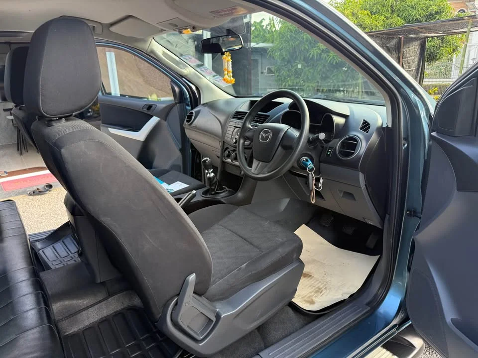 2013 Mazda BT-Series II 3