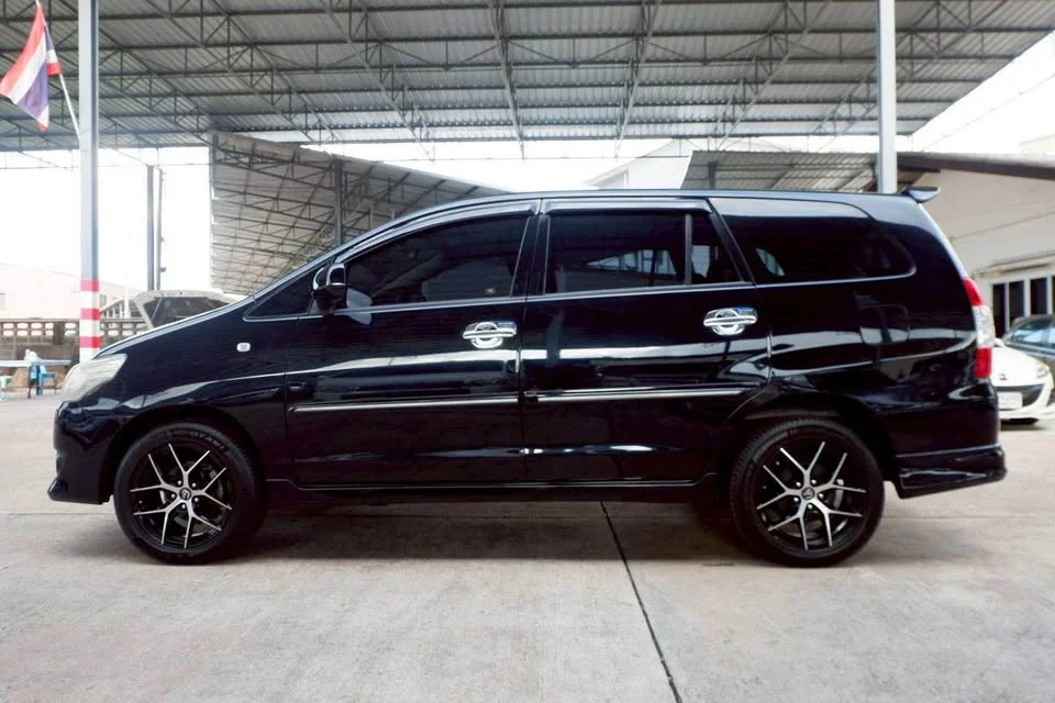 2016 Toyota Innova I 3